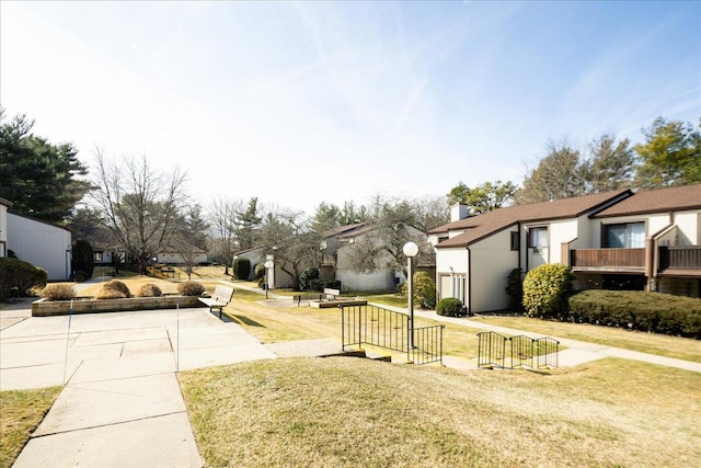 view of yard with a residential view