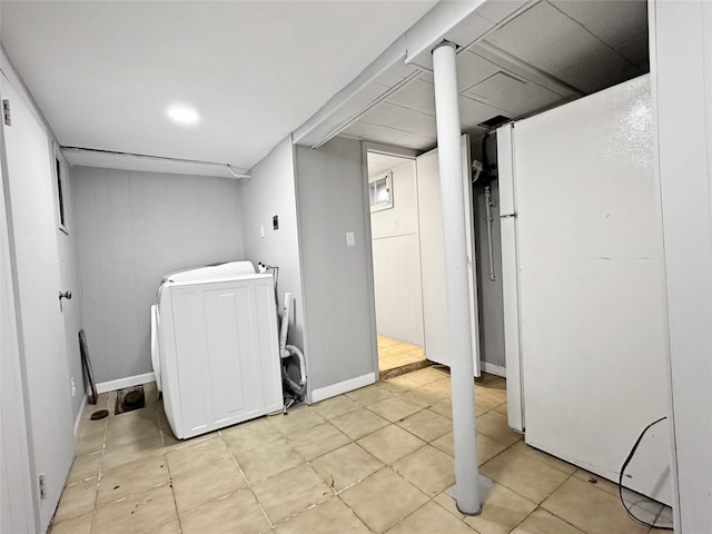 washroom with washer / clothes dryer