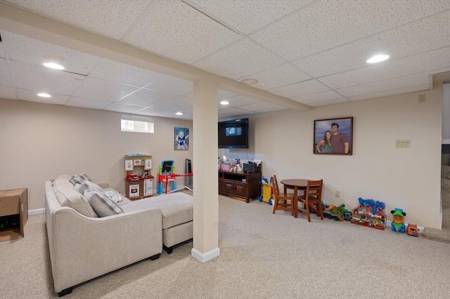 carpeted living room featuring recessed lighting and baseboards