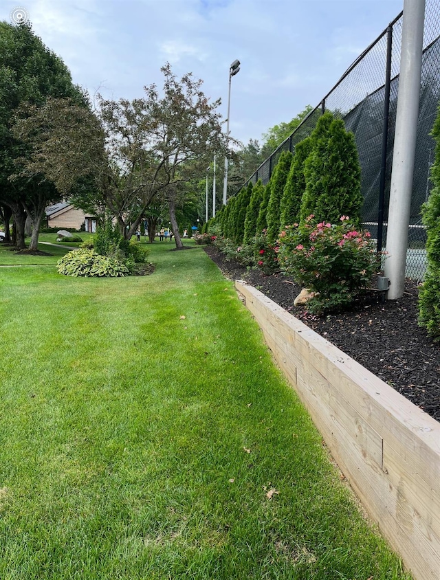 109 Glen Way, Syosset, NY 11791 - view of yard