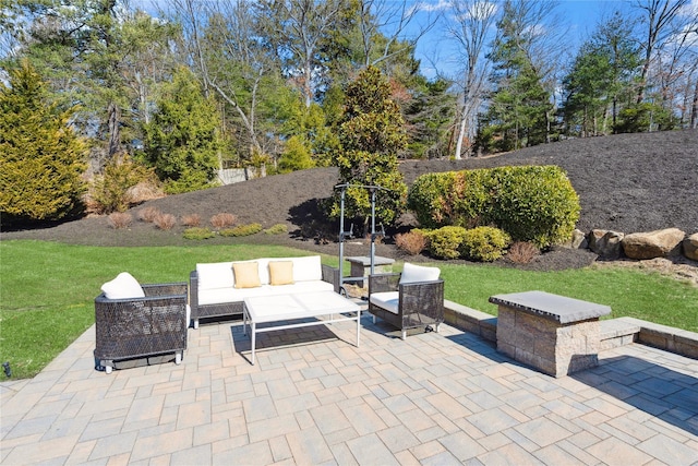 view of patio featuring an outdoor hangout area