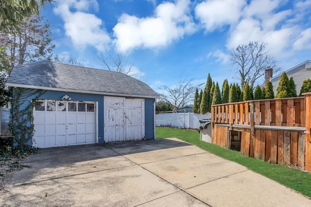 view of detached garage