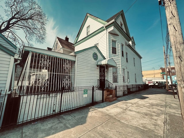 376 Bronx Park Ave, Bronx, NY 10460 - view of front facade with fence