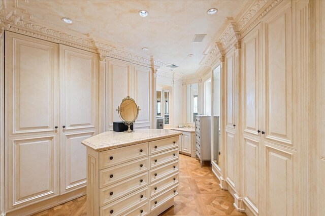 186 Kings Point Rd, Great Neck, NY 11024 - view of spacious closet