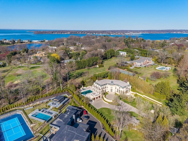186 Kings Point Rd, Great Neck, NY 11024 - aerial view of property and surrounding area featuring a pool and a nearby body of water