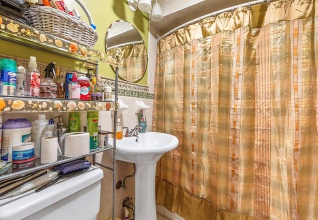 11812 Francis Lewis Blvd, Cambria Heights, NY 11411 - full bath with toilet