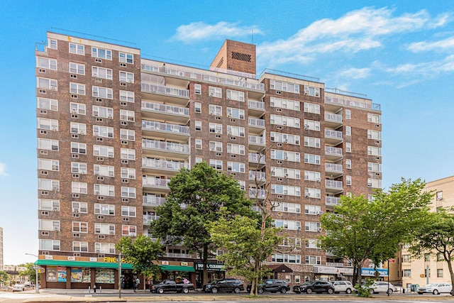 3131 Grand Concourse Unit 11J, Bronx, NY 10468 - view of building exterior