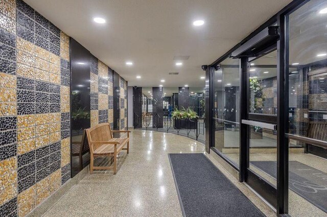 88-25 155th Ave Unit 6L, Howard Beach, NY 11414 - common area featuring visible vents