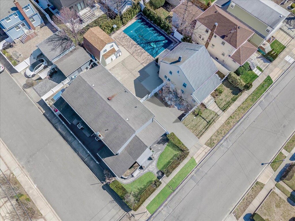 356 Franklin Ave, Hewlett, NY 11557 - bird's eye view with a residential view
