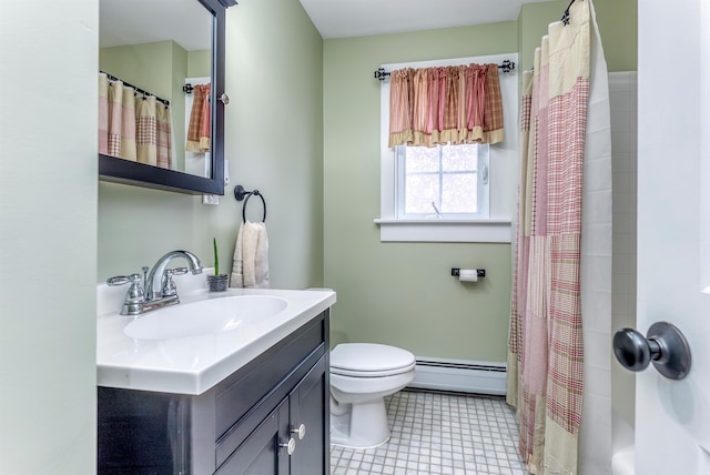 full bathroom featuring a shower with shower curtain, baseboard heating, vanity, and toilet