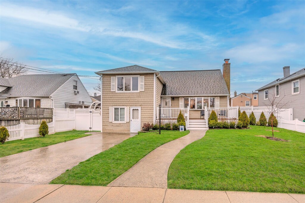 201 Lincoln Ave, Island Park, NY 11558 - photo 1