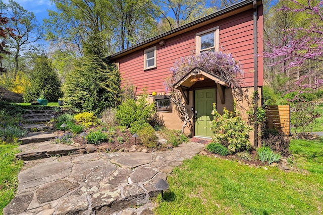 35 Riverview Trl, Croton-On-Hudson, NY 10520 - view of chalet / cabin