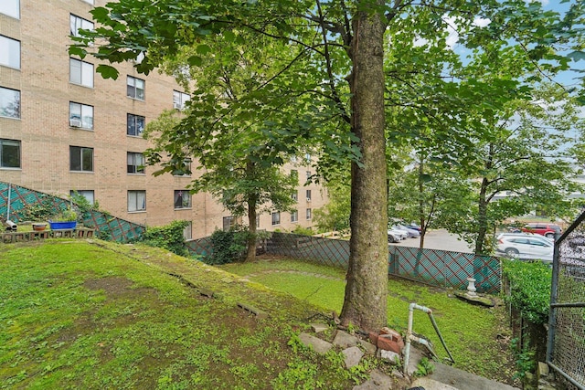 227 Valentine Ln, Yonkers, NY 10705 - view of yard