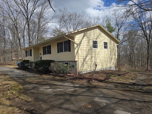 51 Glenerie Ln, Saugerties, NY 12477 - view of side of property