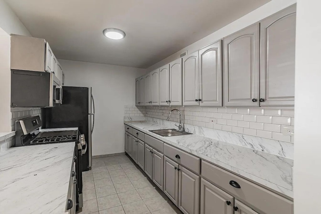 2655 Briggs Ave, Bronx, NY 10458 - photo 1