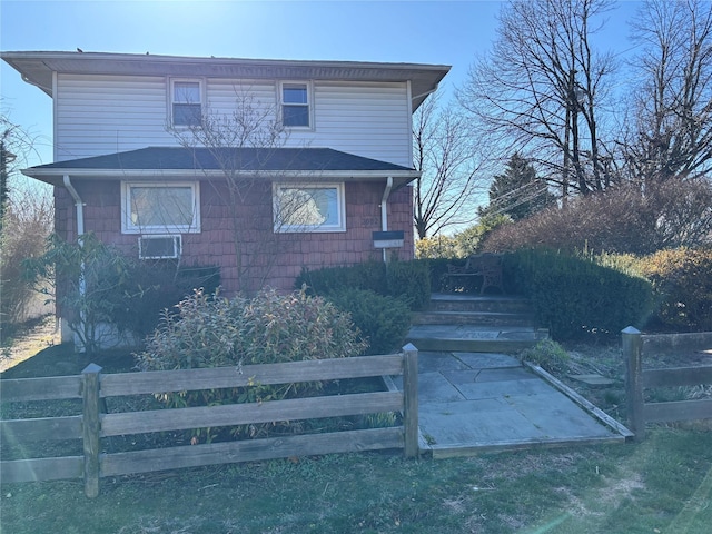 view of front of house with a fenced front yard