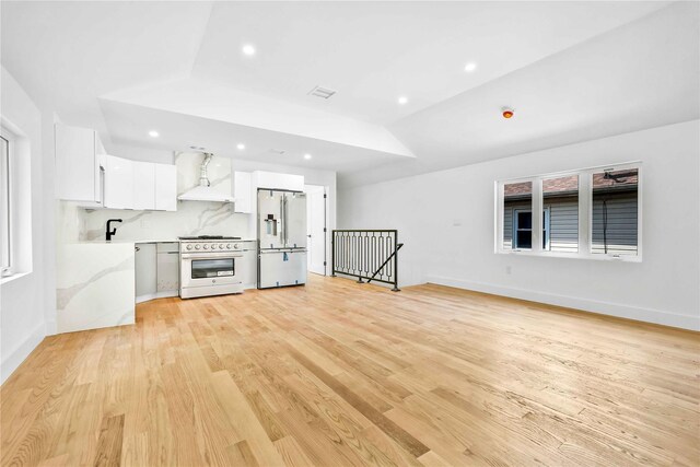 76-17 162nd St, Fresh Meadows, NY 11366 - interior space with light wood-style floors, baseboards, and recessed lighting