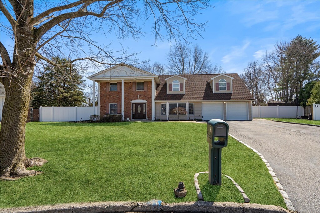 3 Mary Lu Dr, Holtsville, NY 11742 - photo 1