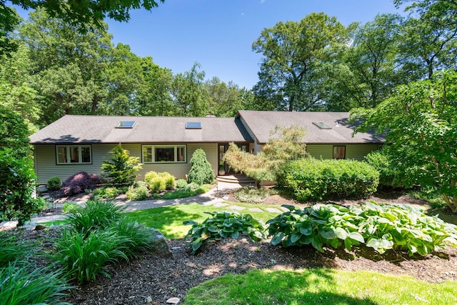77 Laurel Hill Rd, Centerport, NY 11721 - ranch-style house featuring roof with shingles