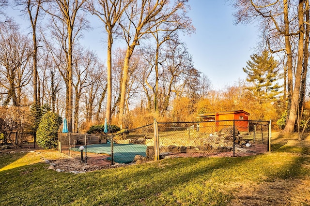4 Sloanes Ct, Sands Point, NY 11050 - exterior space featuring fence and a yard