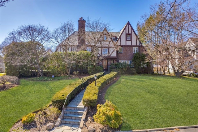 10 Byworth Rd, New Rochelle, NY 10804 - view of green lawn