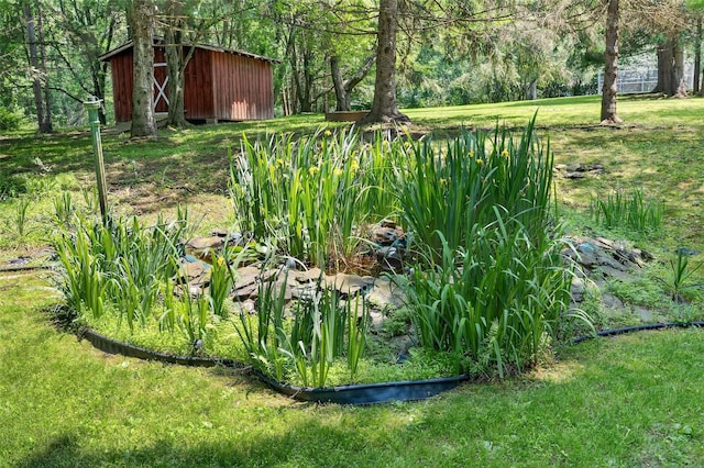 21 Hillside Rd, Slate Hill, NY 10973 - view of green lawn with an outdoor structure