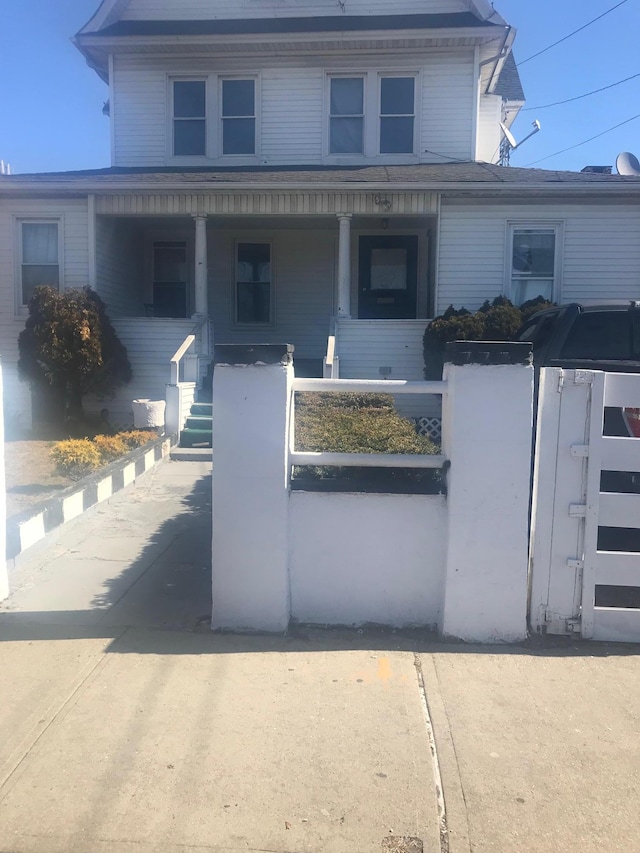 622 Bay 32nd St, Far Rockaway, NY 11691 - photo 1