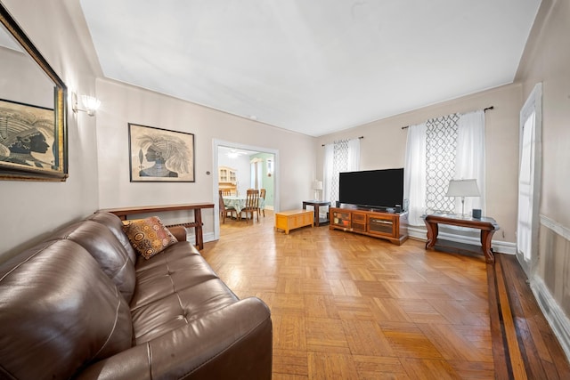 87 E 32nd St, Brooklyn, NY 11226 - view of living room