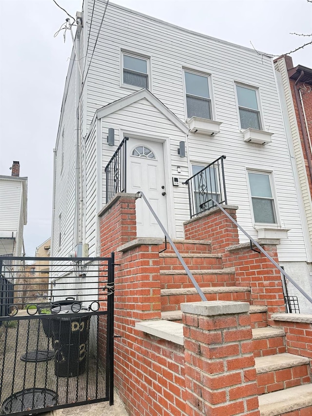338 Hendrix St, Brooklyn, NY 11207 - townhome / multi-family property with fence and a gate