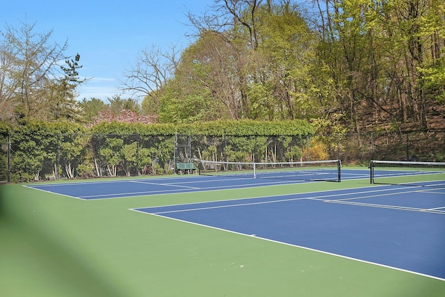 500 Pondside Dr Unit 2E, White Plains, NY 10607 - view of tennis court with community basketball court