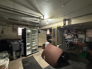 below grade area featuring a garage