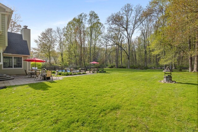 view of yard with a patio area