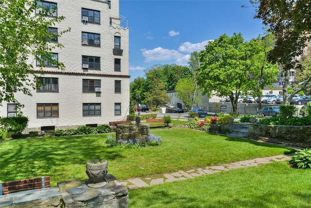 1273 N Ave Unit 1Ab, New Rochelle, NY 10804 - view of green lawn