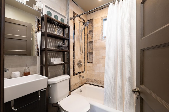 108 Wayne Ave, White Plains, NY 10606 - full bath featuring vanity, toilet, and shower / bath combination with curtain
