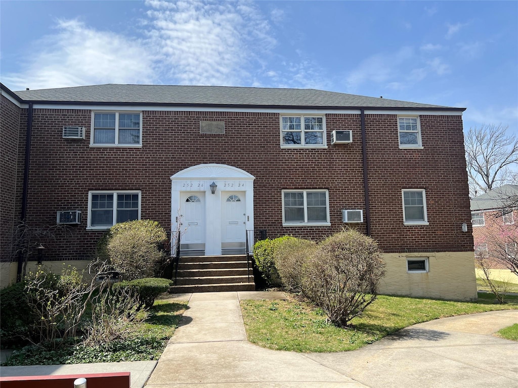 252-24 58th Ave Unit 2Fl, Little Neck, NY 11362 - photo 1