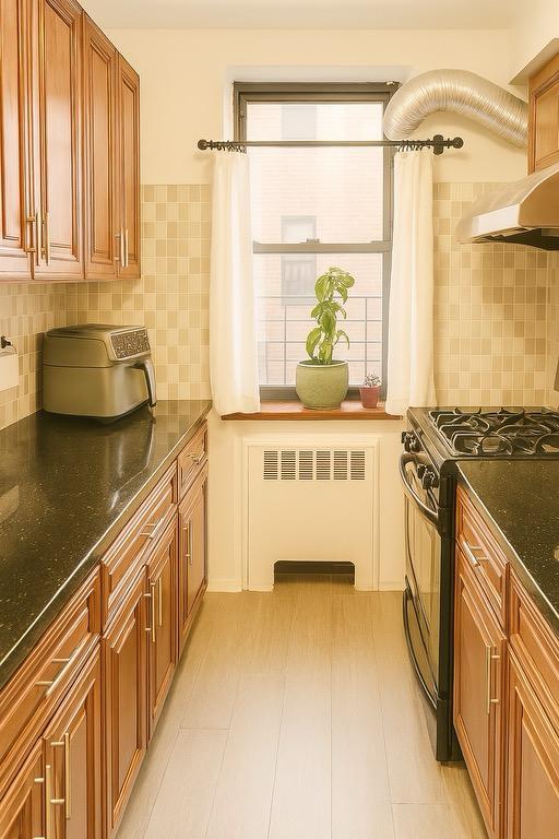 88-09 Northern Blvd Unit 502, Jackson Heights, NY 11372 - photo 3