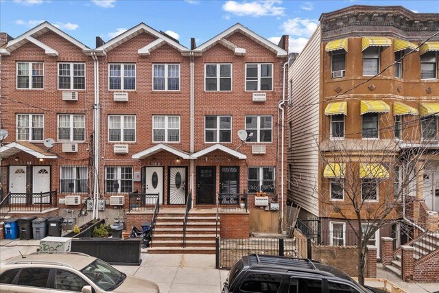 view of front facade with brick siding
