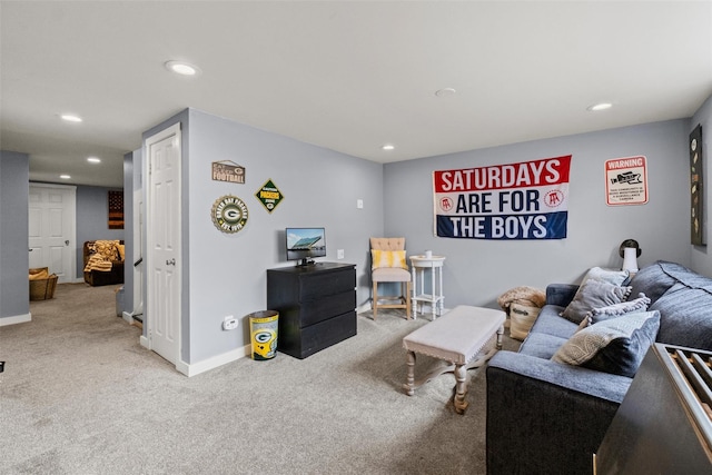 living room with baseboards, carpet, and recessed lighting