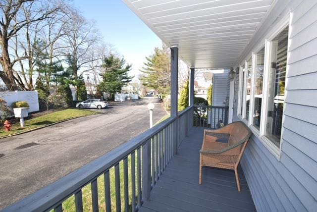 10 Windsor Ct, Amityville, NY 11701 - view of balcony