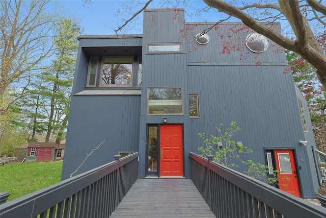view of modern home