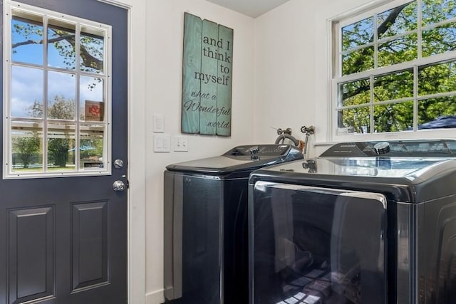 3320 Oregon Rd, Mattituck, NY 11952 - clothes washing area featuring washing machine and clothes dryer