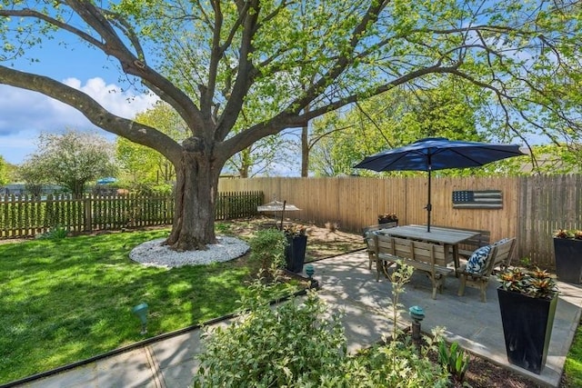 3320 Oregon Rd, Mattituck, NY 11952 - view of yard with a patio and outdoor dining space
