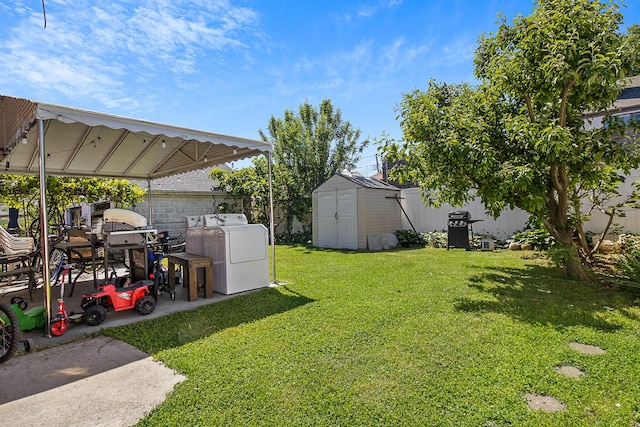 13506 62nd Rd, Flushing, NY 11367 - view of grassy yard featuring washer / dryer