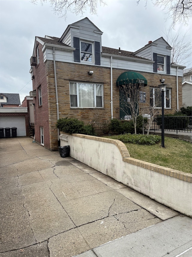 view of front facade with a garage