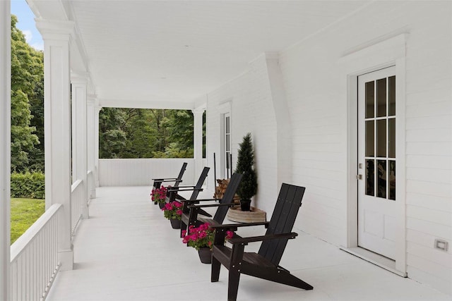 view of patio / terrace with covered porch
