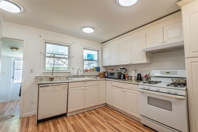 106 S 10th St, New Hyde Park, NY 11040