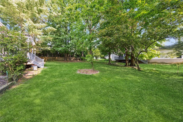 3 Benjamin Ct, Ardsley, NY 10502 - view of yard with stairway