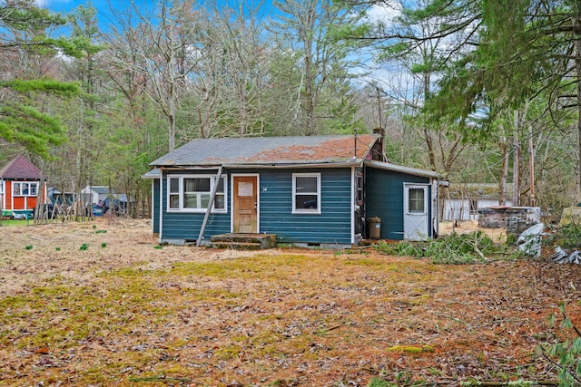 34 Hunczak Blvd, Glen Spey, NY 12737 - view of front of house featuring crawl space and a shingled roof