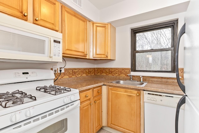 50 Bailey Ct Unit 50, Middle Island, NY 11953 - photo 6