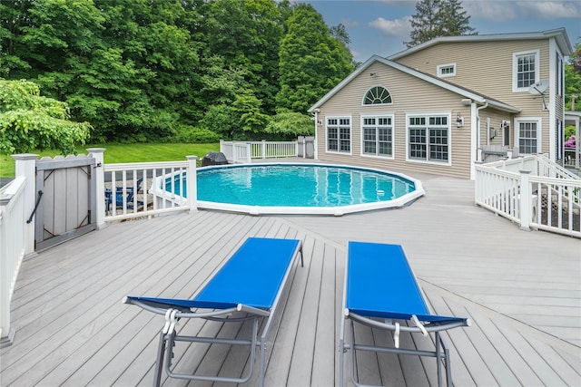 160 Mill St, Wallkill, NY 12589 - outdoor pool featuring a deck
